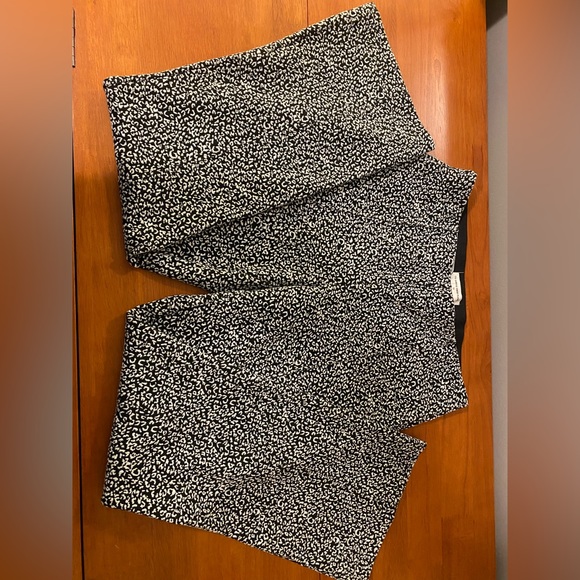Anthropologie leopard cropped pant - Picture 2 of 6